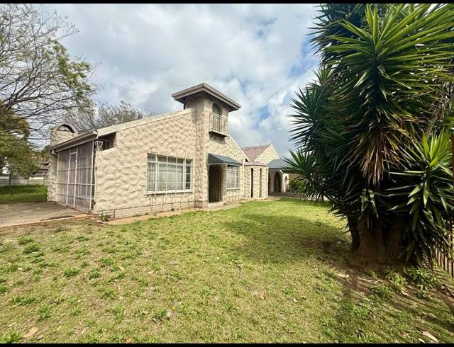 4 BEDROOM HOUSE FOR SALE IN VANDERBIJLPARK SE 7